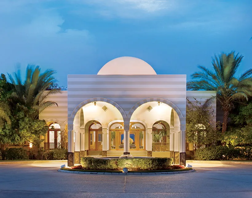 The Oberoi Sukhvilas entrance, 5-star resort amidst lush greenery